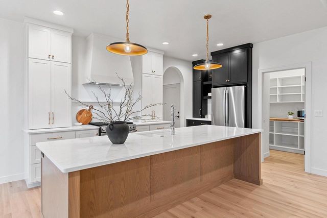 3763 EDWINA DRIVE, De Pere, WI 54115