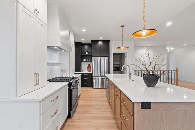 3763 EDWINA DRIVE, De Pere, WI 54115