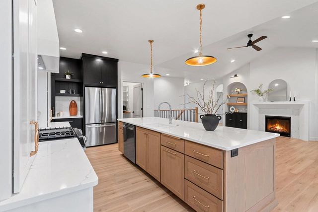 3763 EDWINA DRIVE, De Pere, WI 54115