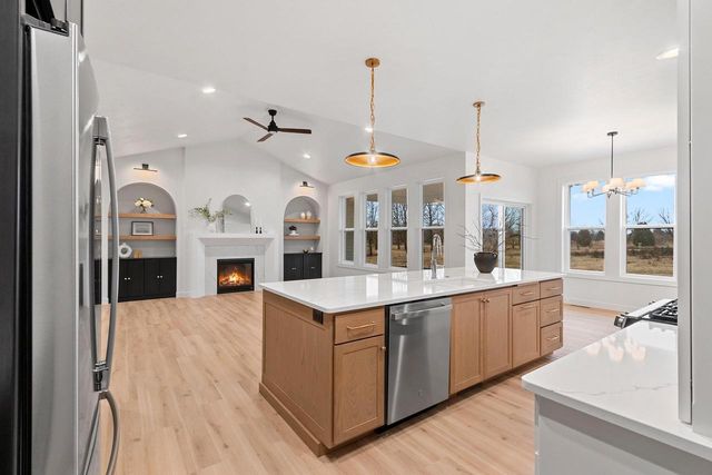 3763 EDWINA DRIVE, De Pere, WI 54115