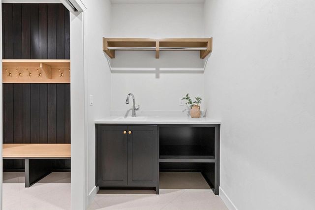 3763 EDWINA DRIVE, De Pere, WI 54115