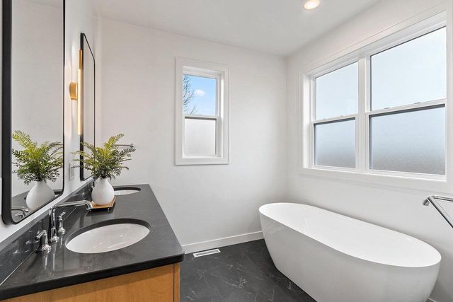 3763 EDWINA DRIVE, De Pere, WI 54115