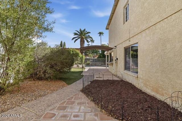 1621 E NORTHSHORE Drive, Tempe, AZ 85283