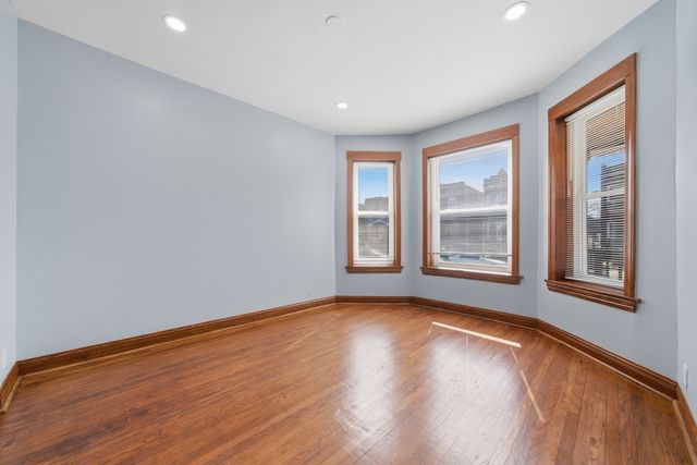 4044 W POTOMAC Avenue 1, Chicago, IL 60651