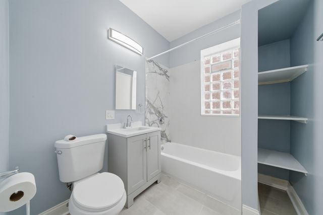 4044 W POTOMAC Avenue 1, Chicago, IL 60651