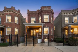 4044 W POTOMAC Avenue 1, Chicago, IL 60651