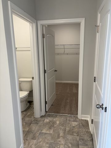 7029 Penny Ln, White House, TN 37188