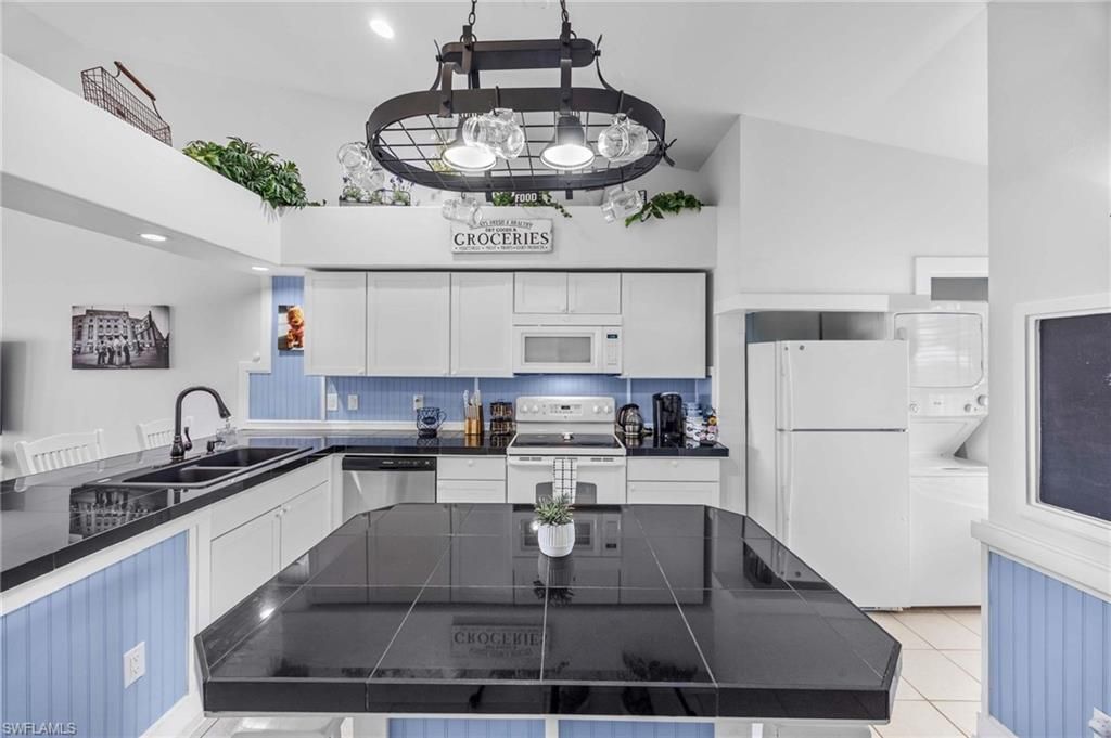7980 Mahogany Run LN 123, NAPLES, FL 34113 — exterior