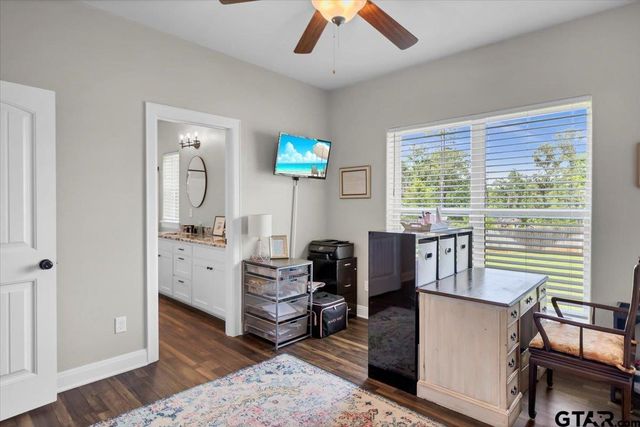 18329 Timber Oaks Dr, Lindale, TX 75771