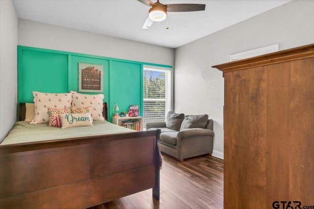 18329 Timber Oaks Dr, Lindale, TX 75771