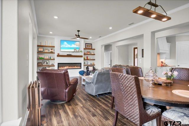 18329 Timber Oaks Dr, Lindale, TX 75771