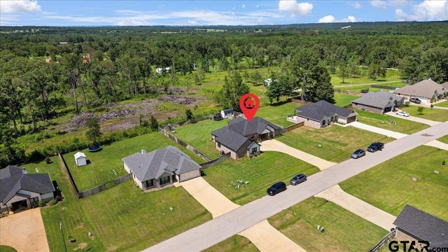 18329 Timber Oaks Dr, Lindale, TX 75771