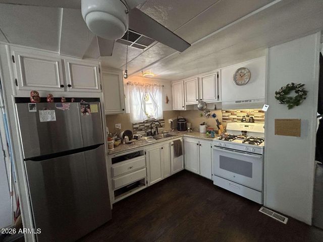 1250 E BELL Road, Phoenix, AZ 85022