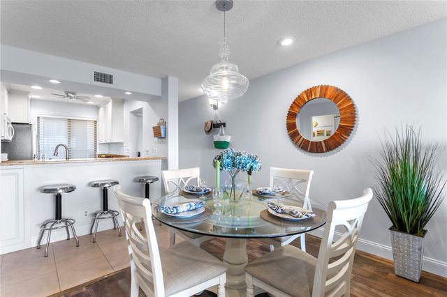 6104 PALMA DEL MAR BOULEVARD S 210, St Petersburg, FL 33715