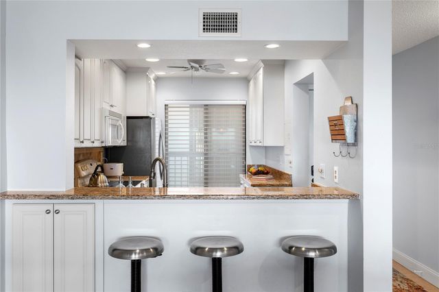 6104 PALMA DEL MAR BOULEVARD S 210, St Petersburg, FL 33715