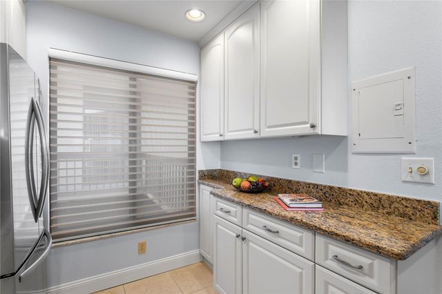 6104 PALMA DEL MAR BOULEVARD S 210, St Petersburg, FL 33715