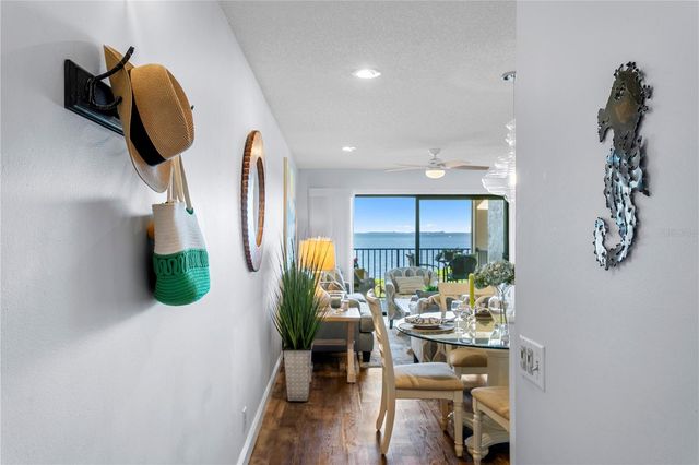 6104 PALMA DEL MAR BOULEVARD S 210, St Petersburg, FL 33715