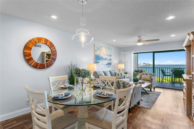 6104 PALMA DEL MAR BOULEVARD S 210, St Petersburg, FL 33715