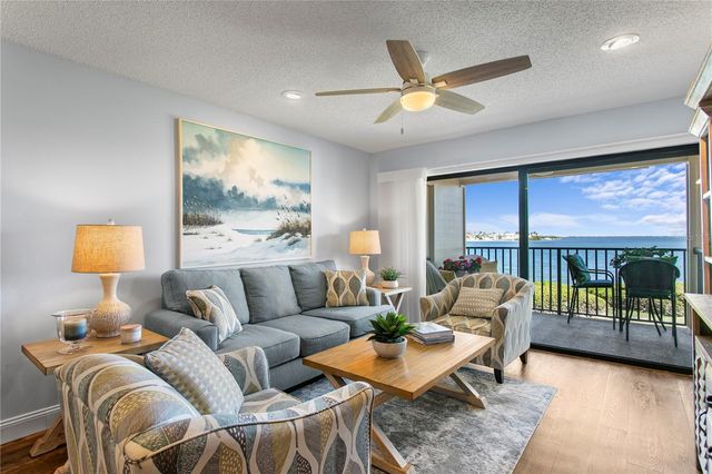 6104 PALMA DEL MAR BOULEVARD S 210, St Petersburg, FL 33715