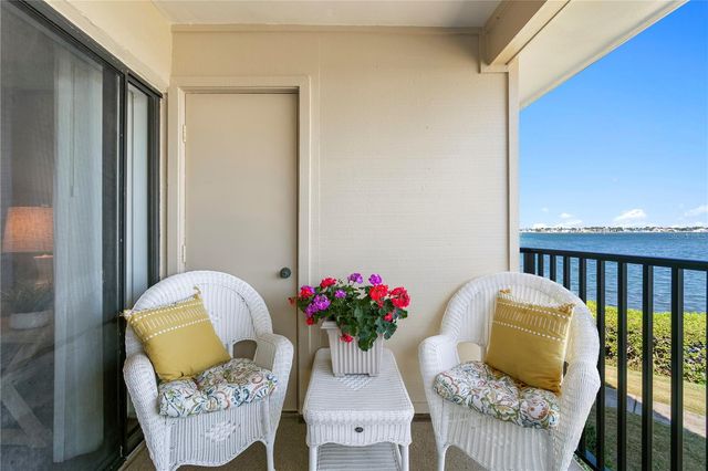 6104 PALMA DEL MAR BOULEVARD S 210, St Petersburg, FL 33715