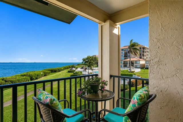 6104 PALMA DEL MAR BOULEVARD S 210, St Petersburg, FL 33715