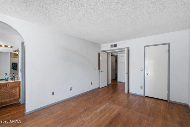 15234 N 42ND Street, Phoenix, AZ 85032