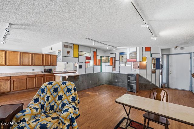 15234 N 42ND Street, Phoenix, AZ 85032