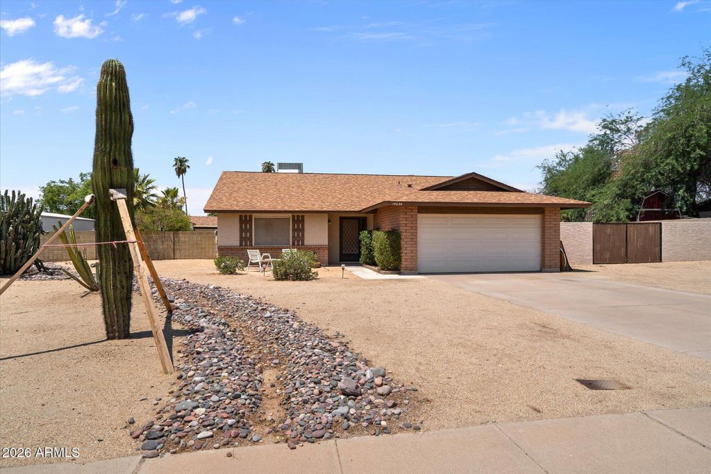 15234 N 42ND Street, Phoenix, AZ 85032