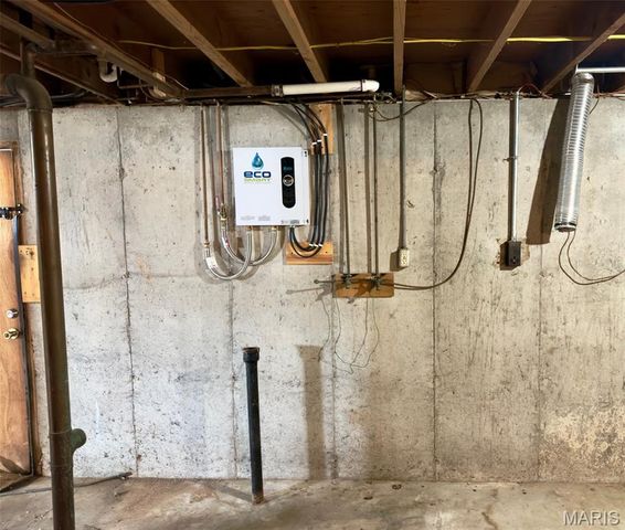 3425 Henry Drive, Imperial, MO 63052