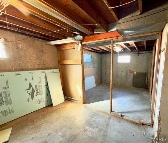 3425 Henry Drive, Imperial, MO 63052