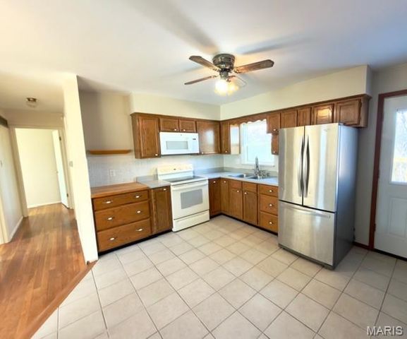 3425 Henry Drive, Imperial, MO 63052