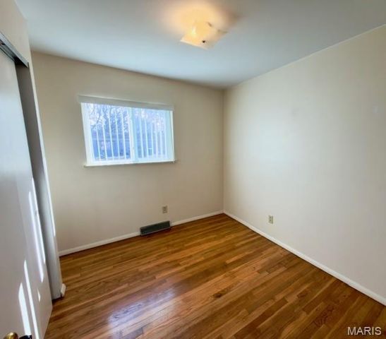 3425 Henry Drive, Imperial, MO 63052