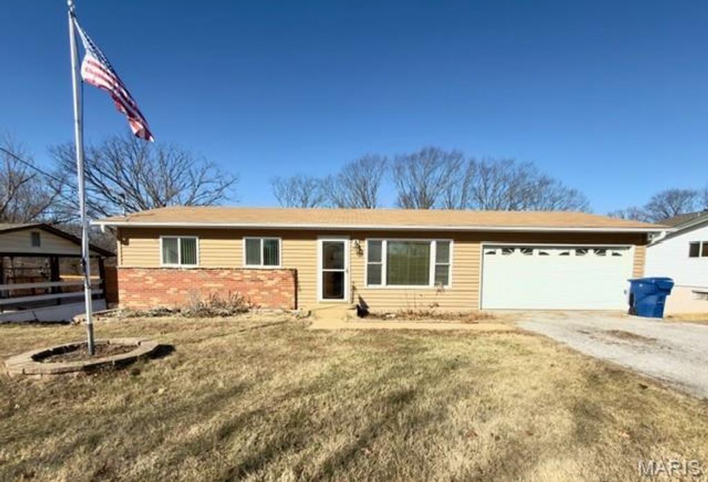 3425 Henry Drive, Imperial, MO 63052