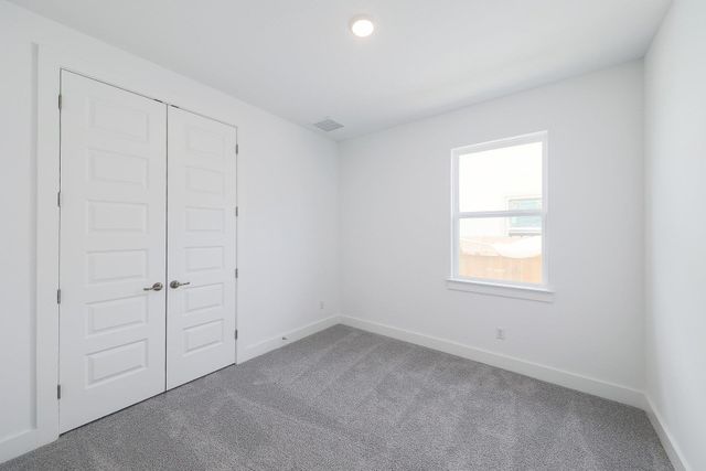 182 Yarbrough DR, Dripping Springs, TX 78620