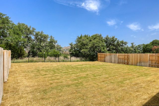 182 Yarbrough DR, Dripping Springs, TX 78620