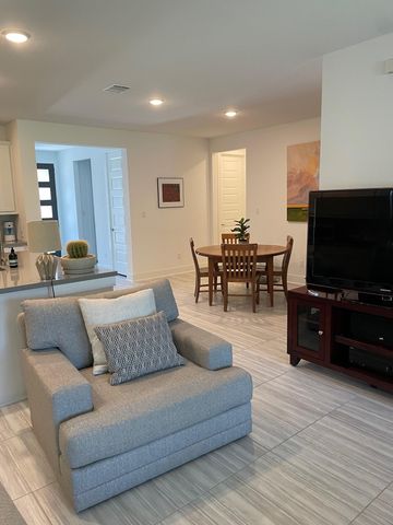 182 Yarbrough DR, Dripping Springs, TX 78620