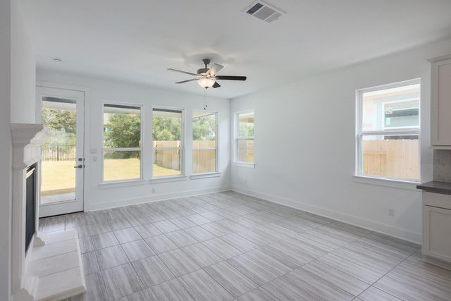 182 Yarbrough DR, Dripping Springs, TX 78620