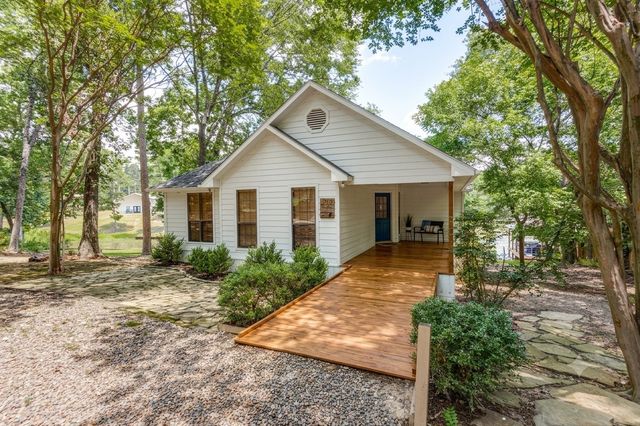 909 King Club Boulevard, Scroggins, TX 75480
