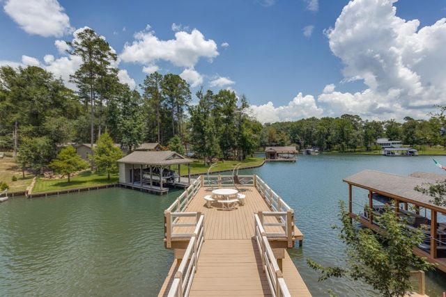 909 King Club Boulevard, Scroggins, TX 75480