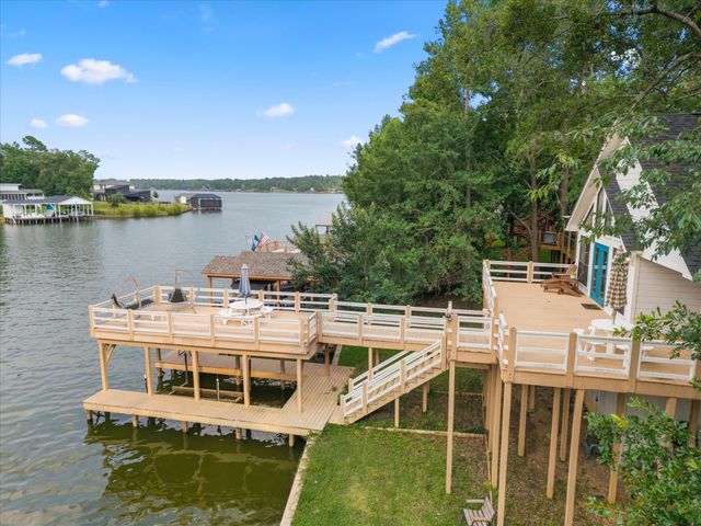 909 King Club Boulevard, Scroggins, TX 75480