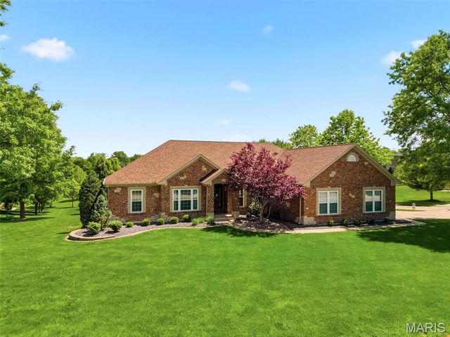 301 Red Wing Court, Troy, MO 63379