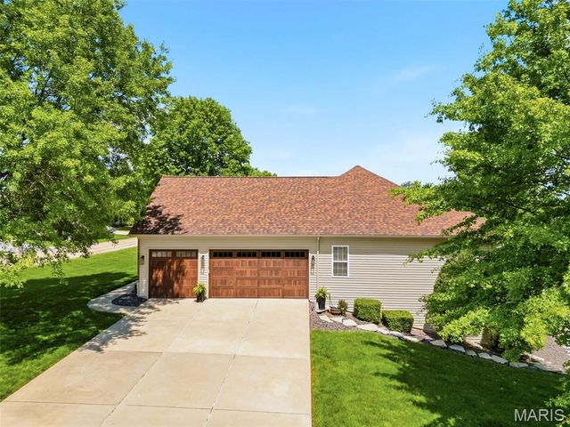 301 Red Wing Court, Troy, MO 63379