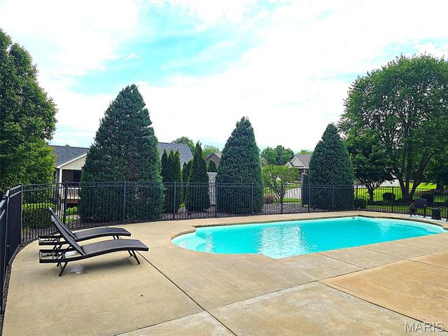 301 Red Wing Court, Troy, MO 63379