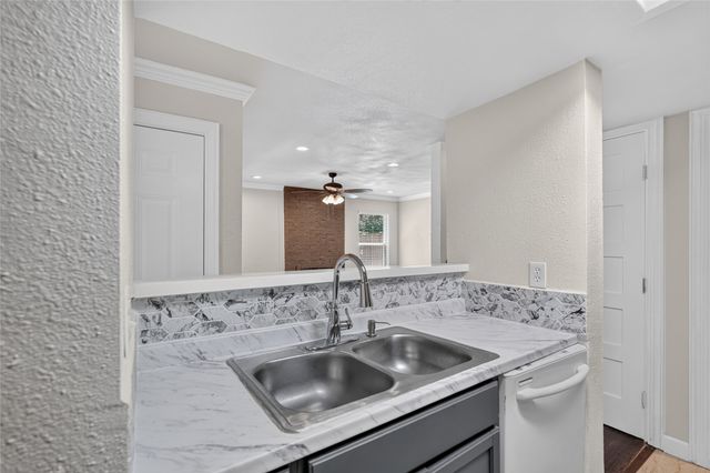 9170 FOREST Lane 111, Dallas, TX 75243