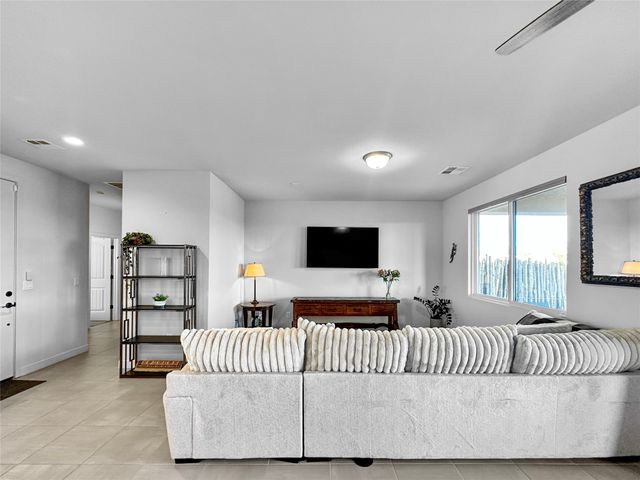 7 Via Vitae, Santa Fe, NM 87507