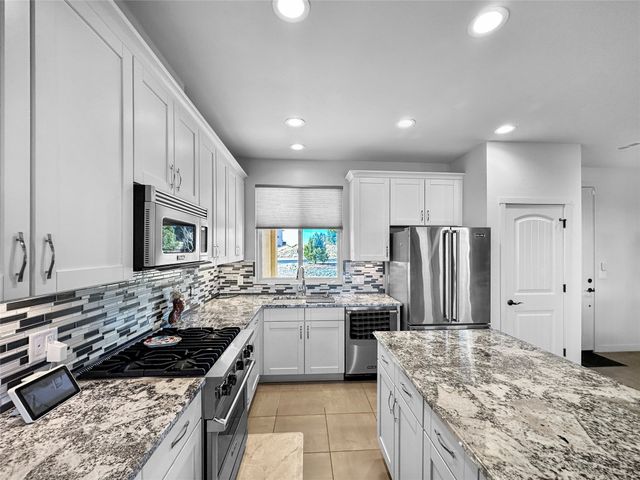 7 Via Vitae, Santa Fe, NM 87507