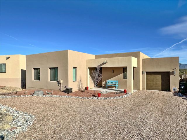 7 Via Vitae, Santa Fe, NM 87507