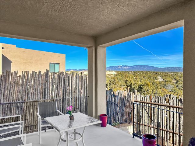 7 Via Vitae, Santa Fe, NM 87507