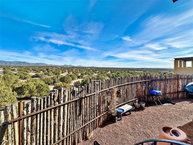 7 Via Vitae, Santa Fe, NM 87507