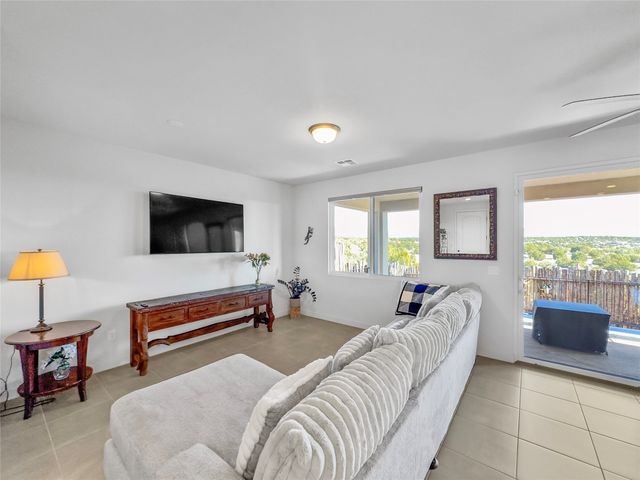 7 Via Vitae, Santa Fe, NM 87507